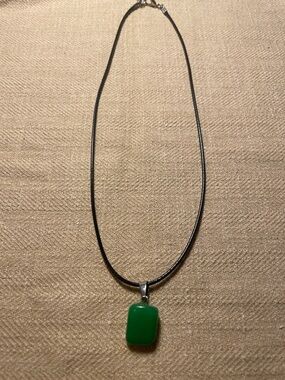 Green Stone Pendant Necklace - Women Jewelry 18”